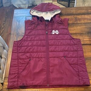 MSU Mississippi State Maroon Hooded puffer Vest. XL. Excellent condition!